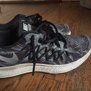 Nike Zoom Pegasus sneakers